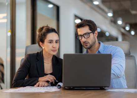 HR managers discussing the average salary in Haiti