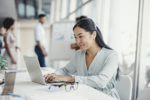 Prospective employee researching how to write a job description