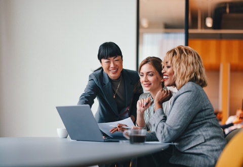 Entrepreneurs comparing the best international HR services