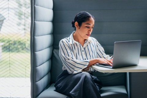 Global hiring manager researching how to hire in Mauritania