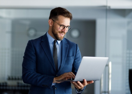 Global HR manager researching payroll tax in Barbados