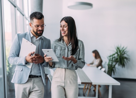 HR professionals discussing HR best practices in tech